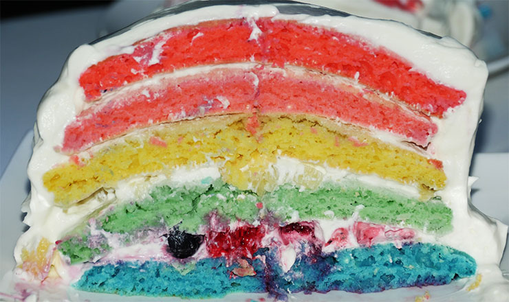 宇宙の香りがする「虹色パンケーキ」が凄いぞ！ 宇宙旅行の気分になれる宇宙かふぇ