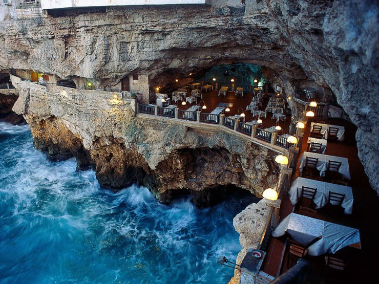 ミステリアスな絶景レストラン！まるでファンタジー世界の魔法の洞窟