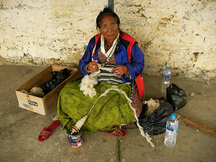 チベットからネパールに逃げた人たちはどんな生活しをてるのか？ 実際に会ってきた