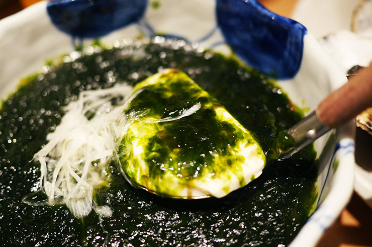 刺身の旨さで毎日混雑する居酒屋の「青海苔豆腐」が美味/ 神山町魚金