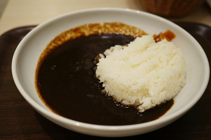 モスバーガーの喫茶店『モスカフェ』の黒カレーが芳醇マイルド風味！