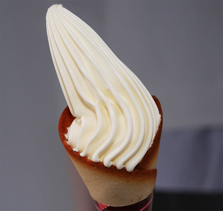 世界最高峰のソフトクリーム『クレミア』が大人気！「今まで食べた事がない最高の味」と大絶賛