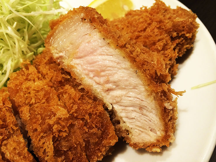 高額だけど本格的な立ち食い寿司『阿吉師』が台湾っ子に大人気！ 孤独にひとりで食べる贅沢