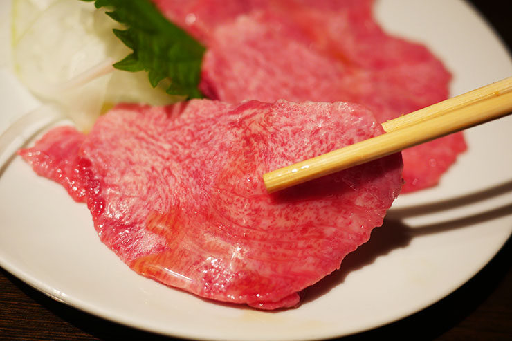 究極の牛タンを刺身で食べる別次元の贅沢 / 牛和鹿 六本木店