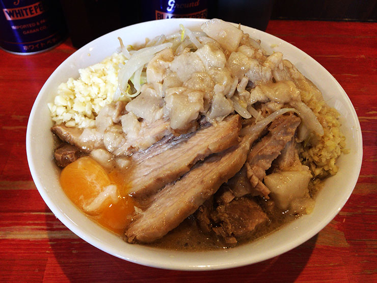 【ラーメン二郎全店制覇】ラーメン二郎 会津若松駅前店 / 小ラーメン豚入り / ニンニクアブラマシマシ / 生姜 生卵