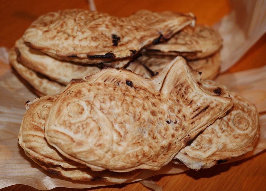 大量生産不可能！ 鯛焼きを一枚一枚焼く / 極薄なのにモチモチがたまらない鯛焼き専門店「柳屋」