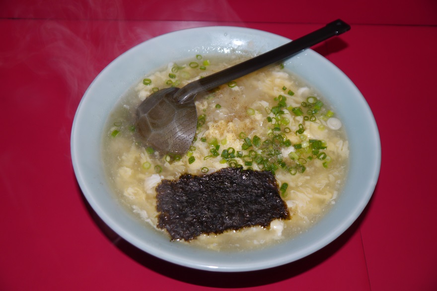 麻生太郎氏がこよなく愛する 「ターロー麺」を食べてみた / スイ芬河の太楼麺