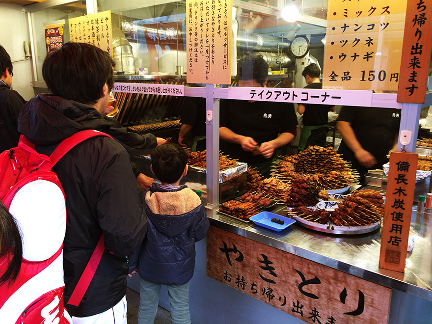 本当に美味しい「立ち食い焼鳥」を食べたいならココですね / 鳥勇 駅前店