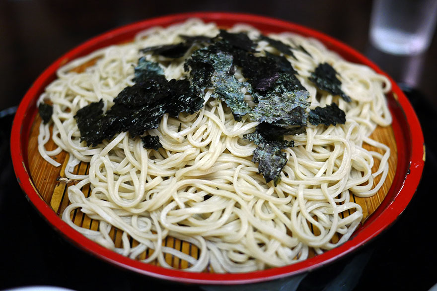 トム・ハンクスが愛する蕎麦屋「神田まつや」で食べる / 伝統と熟練のざるそば