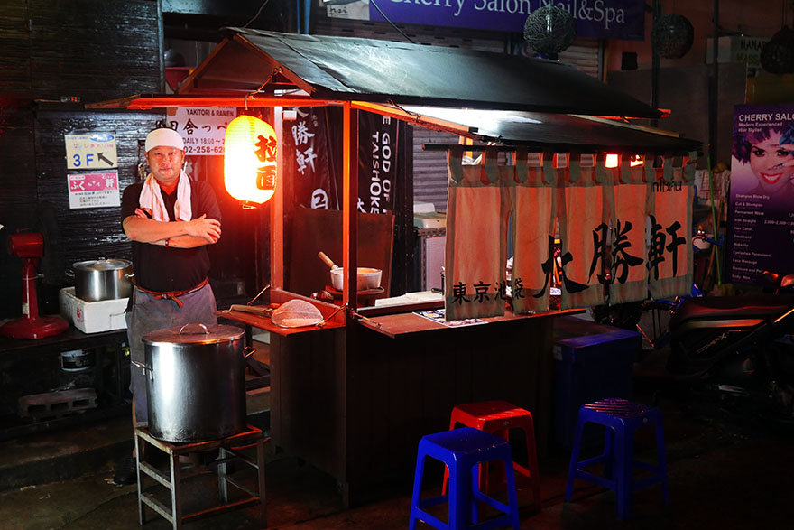 【衝撃】世界で唯一！ タイの大勝軒は屋台で営業 / しかも麺はバンコク限定麺を使用で激ウマ(笑)