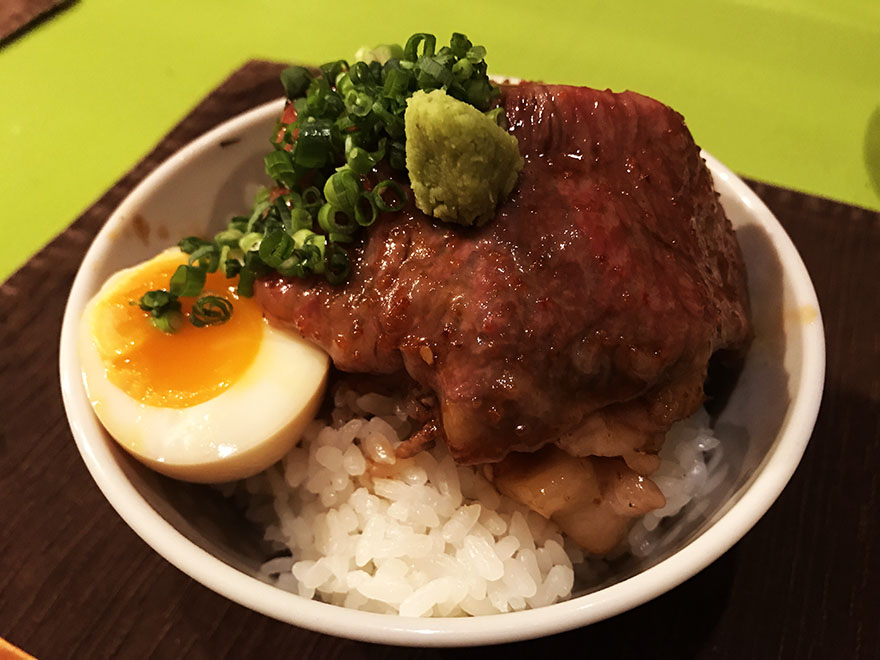 【激ウマ】鉄道で北朝鮮に行ったら車内でオバチャンがメッチャご飯くれた