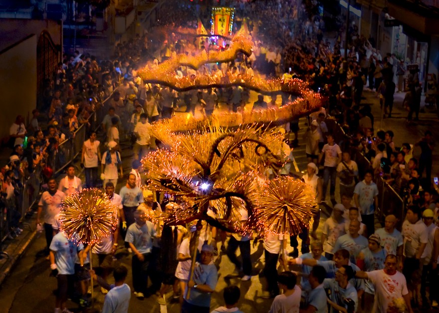 香港で全長約67mのドラゴンが舞う！ 100年以上の歴史ある伝統祭「大坑ファイヤー・ドラゴン・ダンス」開催