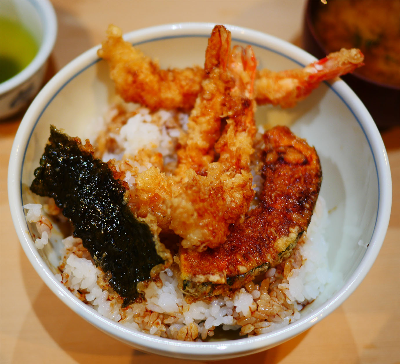 【国宝級】極めて腰が低い店主が揚げる極めて至福の海老天丼 / 神田 天丼家