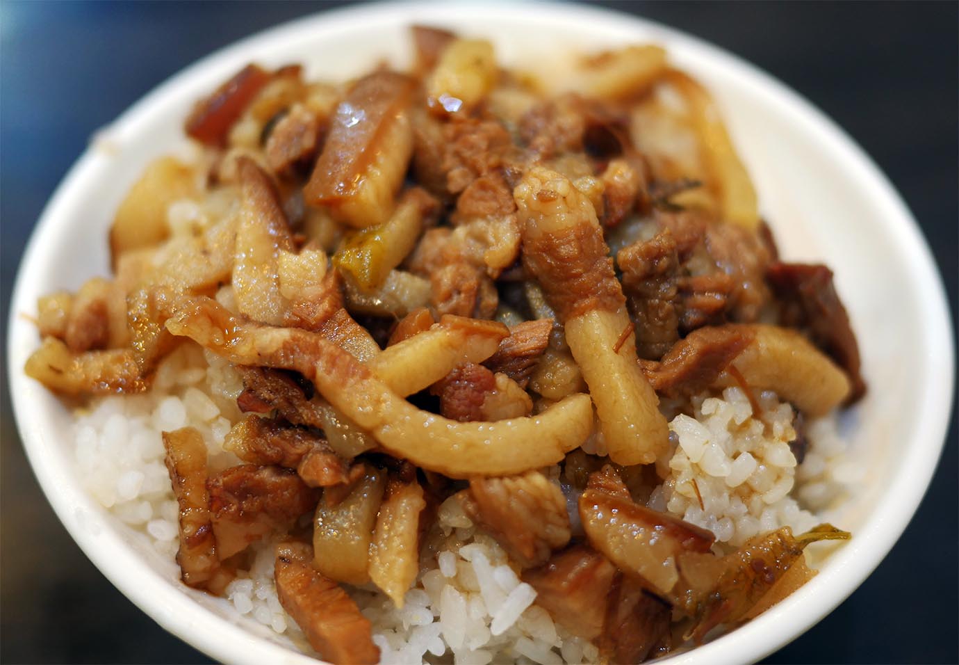 【台湾グルメ】ガッツリ系の魯肉飯を食べたいなら「大橋頭魯肉飯」で満足できるはず