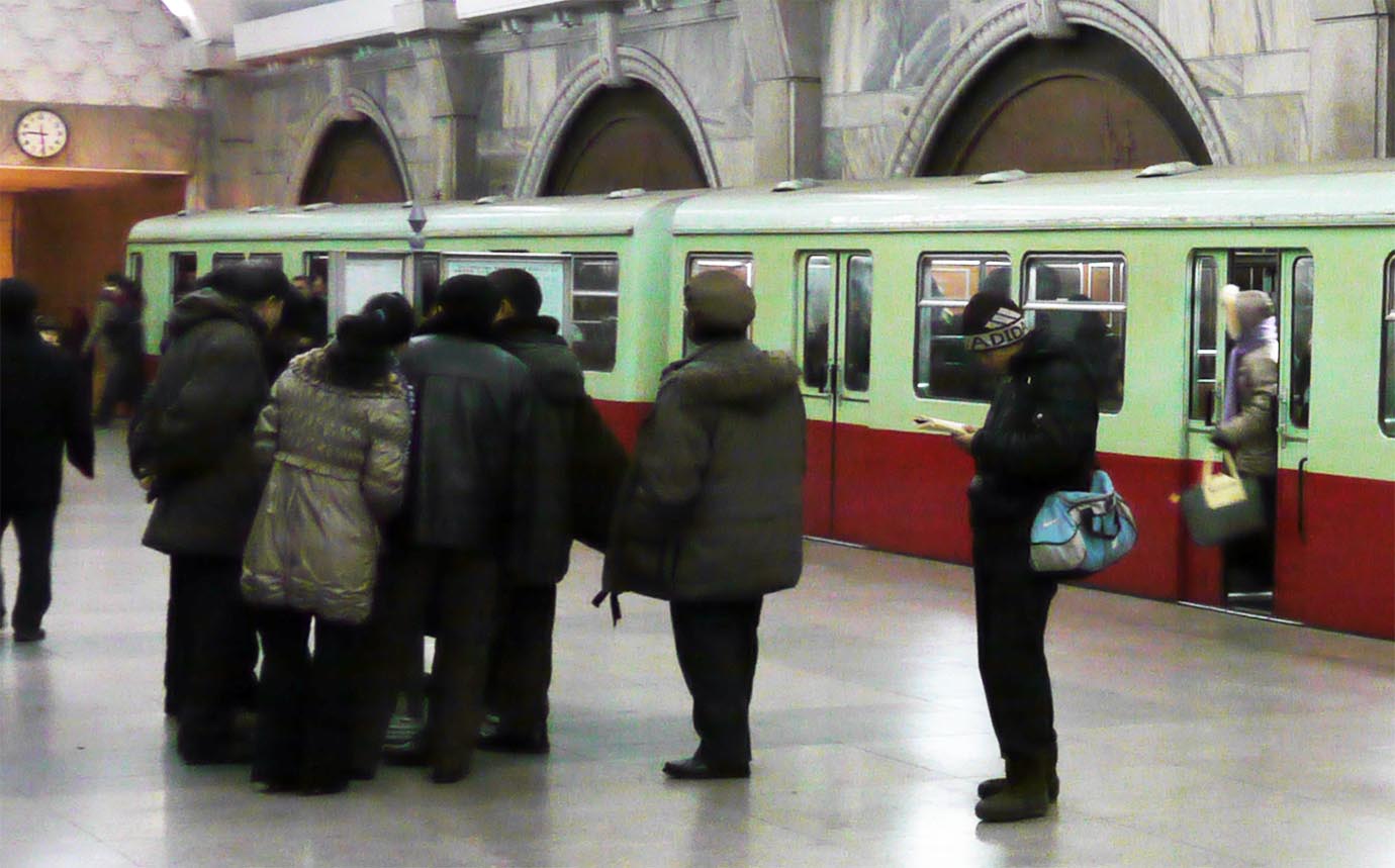 north-korean-subway8