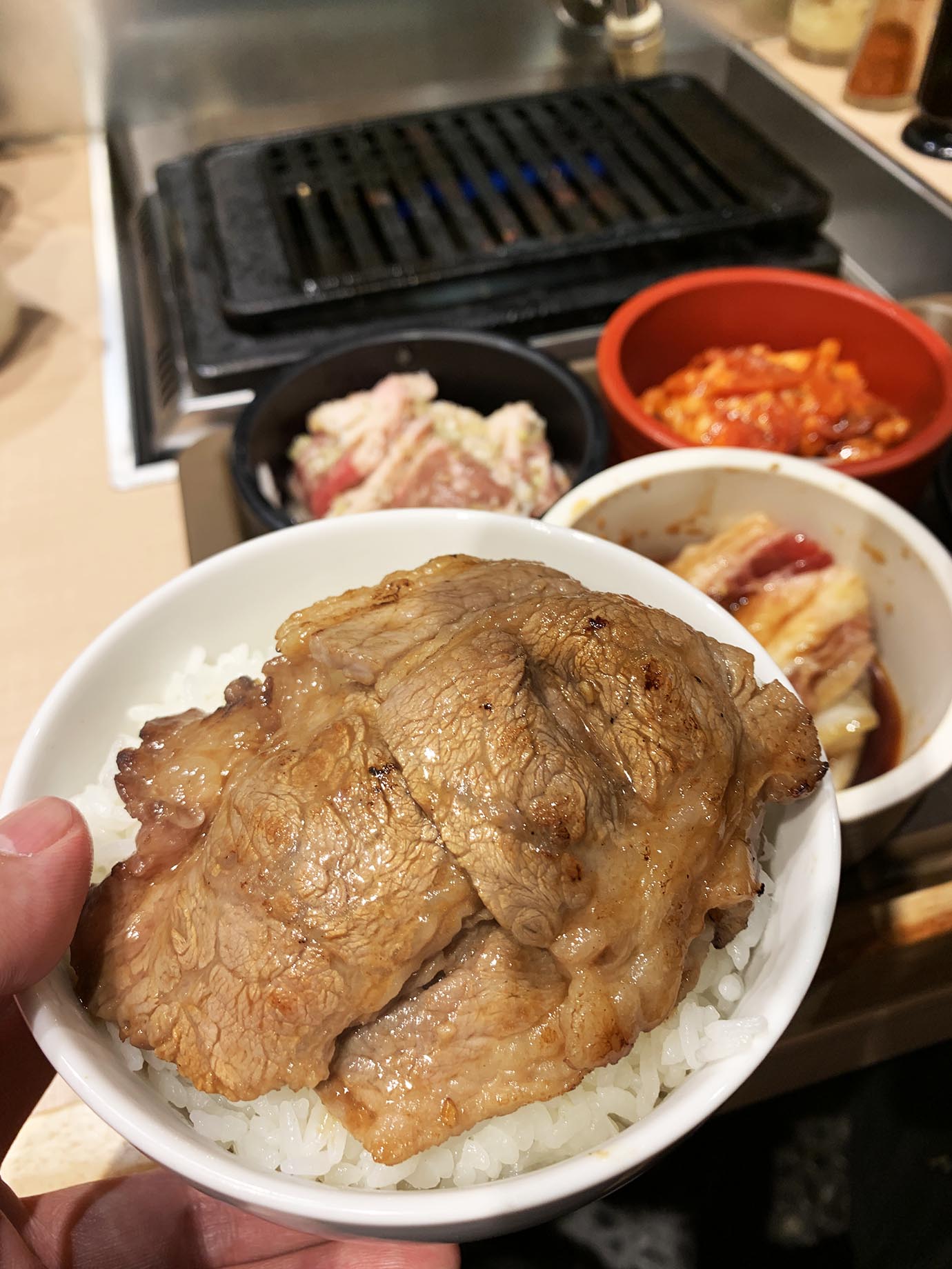 【最強グルメ】吉野家の一人焼肉専門店・トノサマカルビが大人気 / 激安なのにキムチとナムル食べ放題