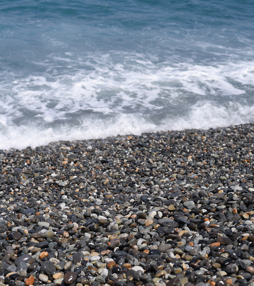 【本気ですごいよ】宝石が落ちている海岸！ 富山県の奇跡の海岸「ヒスイ海岸」