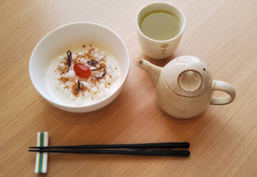 静岡県のカフェレストランが「タピオカ茶漬け」を提供中 / ついにお茶漬けまでタピオカに