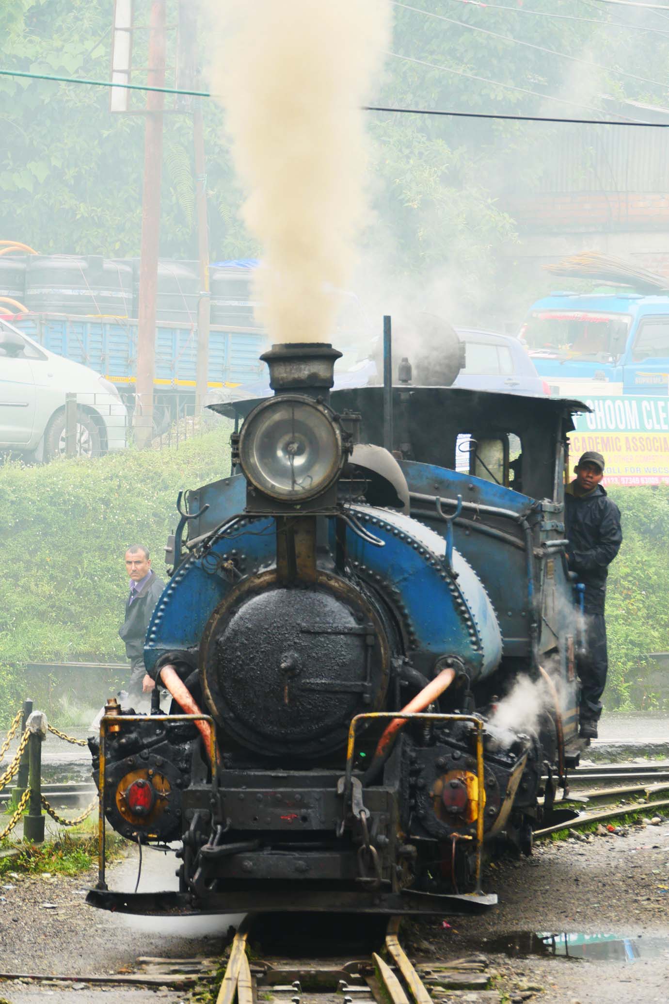 ride-darjeeling-railway-india54