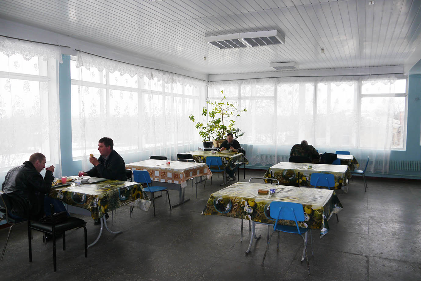 chernobyl-cafeteria1
